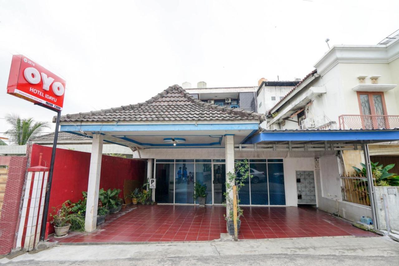 Oyo 2876 Hotel Idayu Palembang Exteriör bild