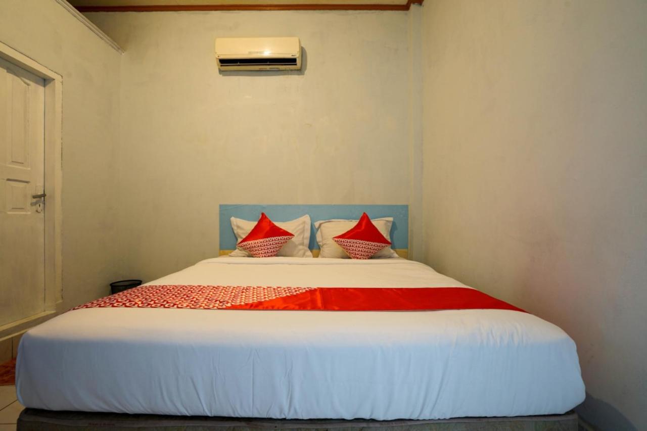 Oyo 2876 Hotel Idayu Palembang Exteriör bild